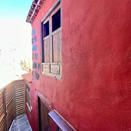 Feriehus Red House *
