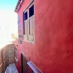 Vakantiehuis Red House *